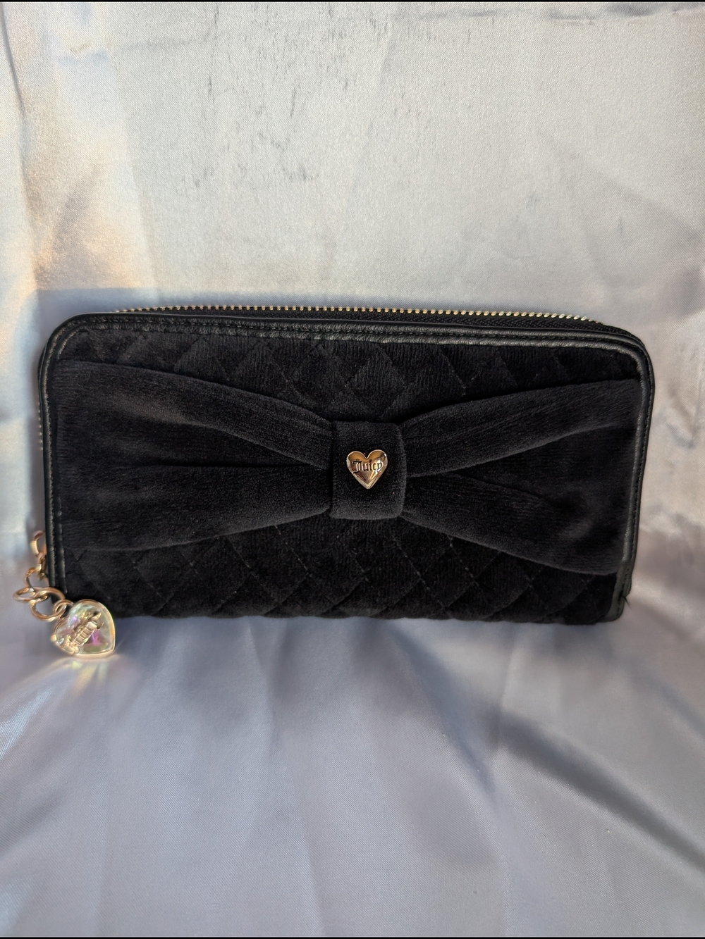 Juicy Couture Tied With A Bow Velvet Zip Around Wallet Black Quilted Velour
